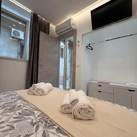 Apartmán Sicilian Jacuzzi Stay - 2Br