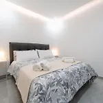 Sicilian Jacuzzi - 2br Апартаменты