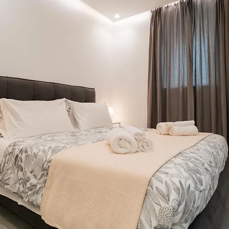 דירה Sicilian Jacuzzi - 2br סירקוזה