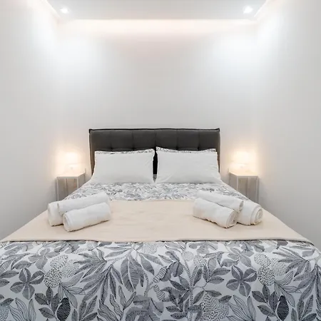 Sicilian Jacuzzi - 2br דירה
