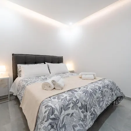 Sicilian Jacuzzi - 2br Apartmán